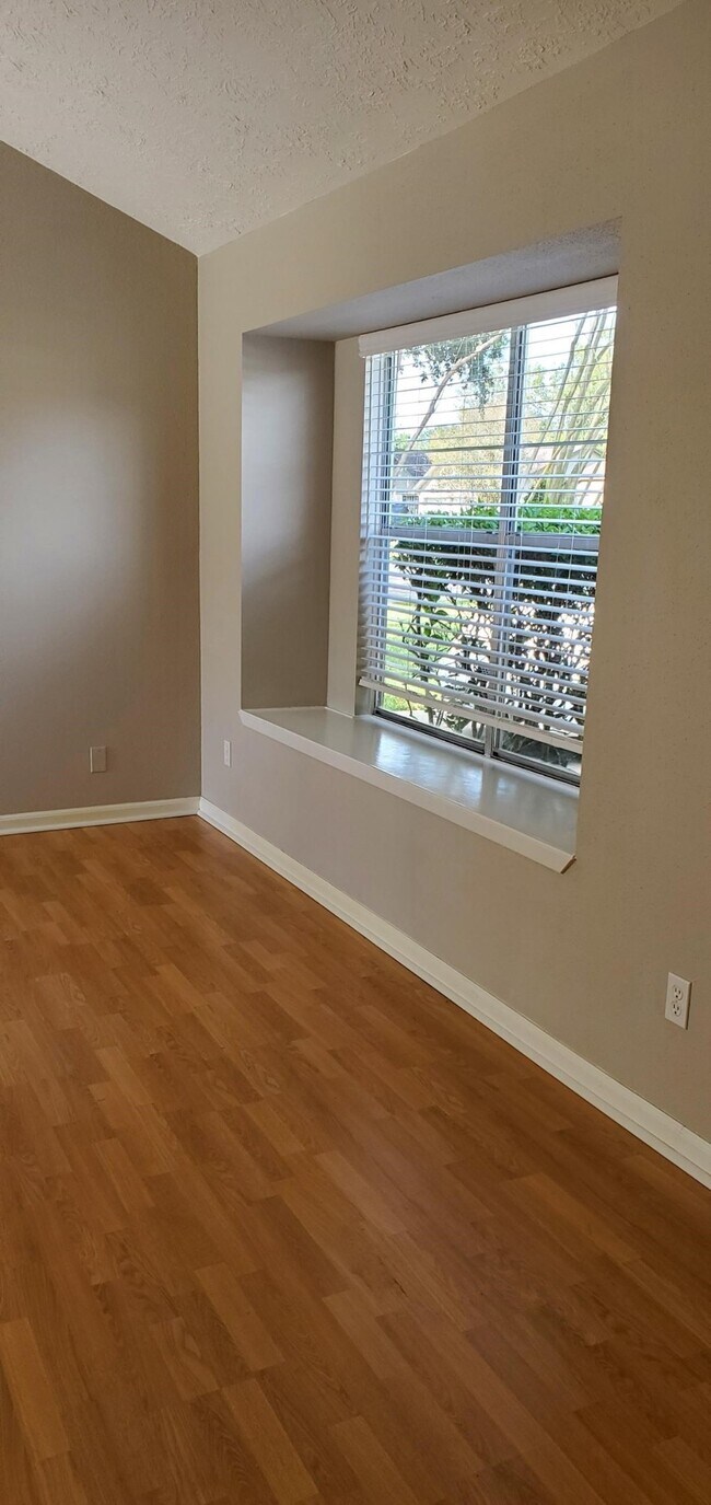 Foto del edificio - 2805 Knoxville Dr