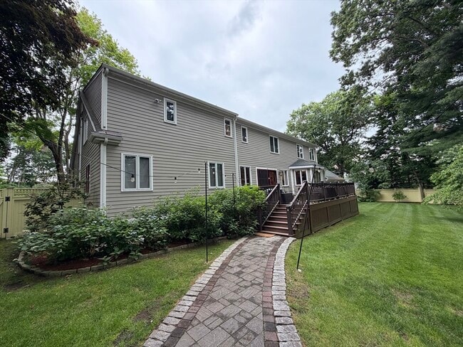 Building Photo - 23 Bellevue Rd
