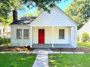 Building Photo - 606 Muller Ave