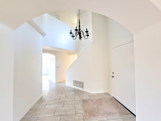 Foto del edificio - Pool House By Temecula Mall- Just Pure Ele...