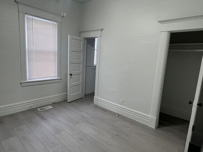 Foto del edificio - 330-332 Stewart Street