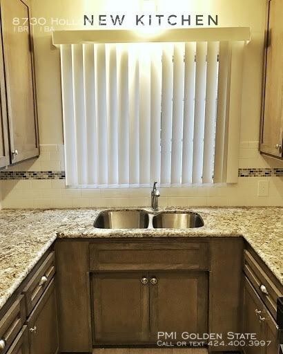 Foto del edificio - 8730 Holloway Dr