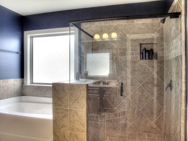 Foto del edificio - 284 Fairway Dr