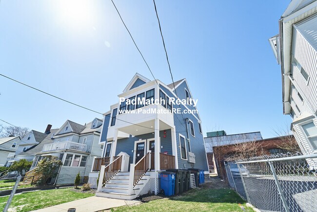 Foto del edificio - 79 Linden St
