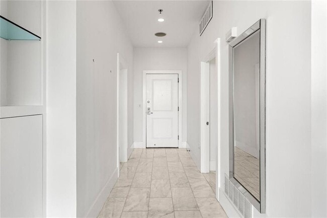 Building Photo - 3338 Peachtree Rd NE