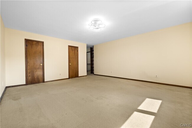 Foto del edificio - 2002 Tamarack St