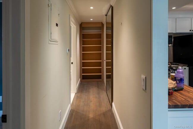 Foto del edificio - 18-10 121st St