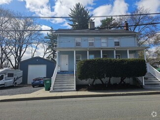 Building Photo - 49 Beacon St