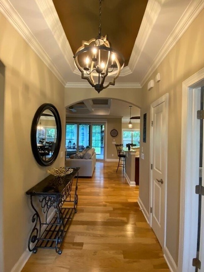 Foto del edificio - Beautiful Fully Furnished 3 bed 2 bath hom...