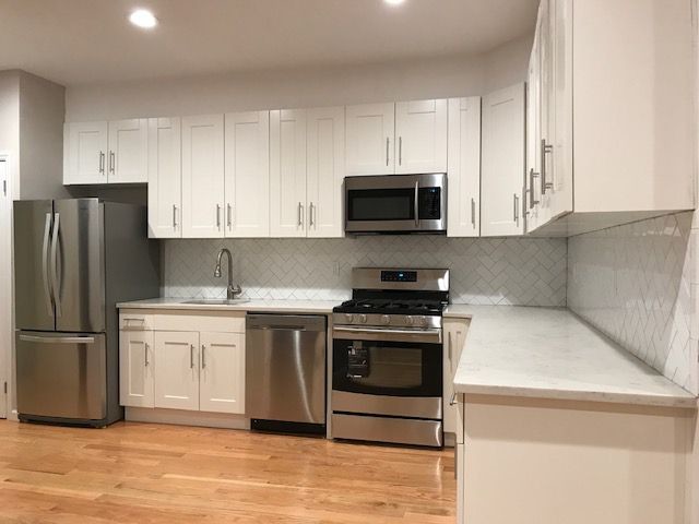 Foto principal - 833 New Lots Ave