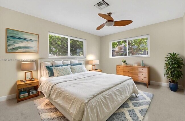 Foto del edificio - 330 NE 42nd Ct