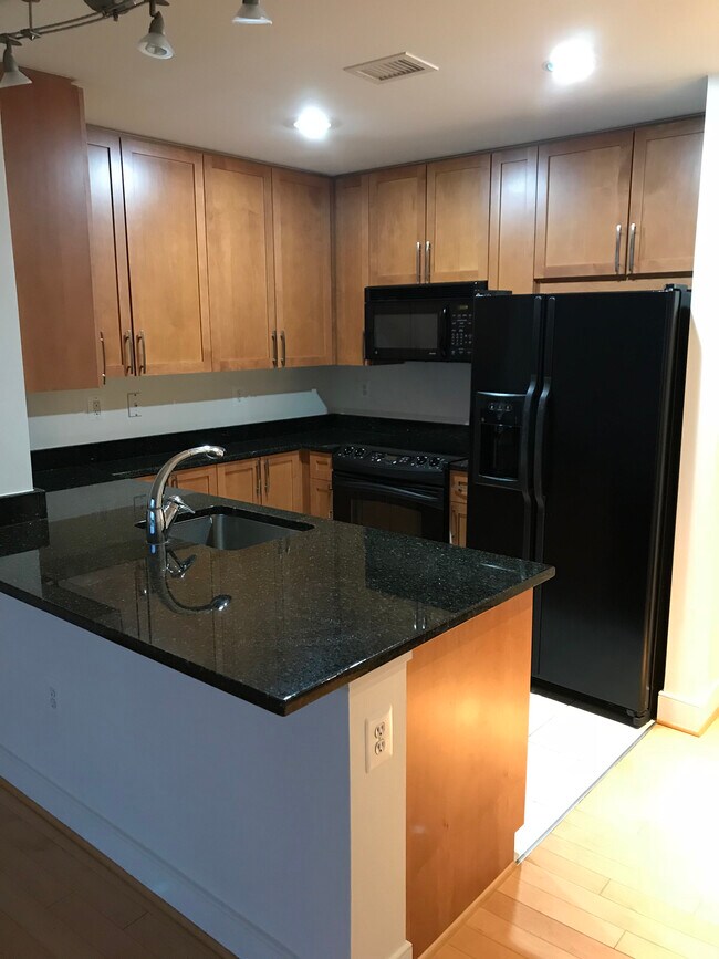 Foto del edificio - 4101 Albemarle St NW