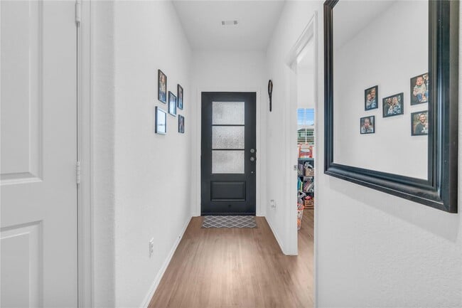 Foto del edificio - 6308 Astoria Pk Ln