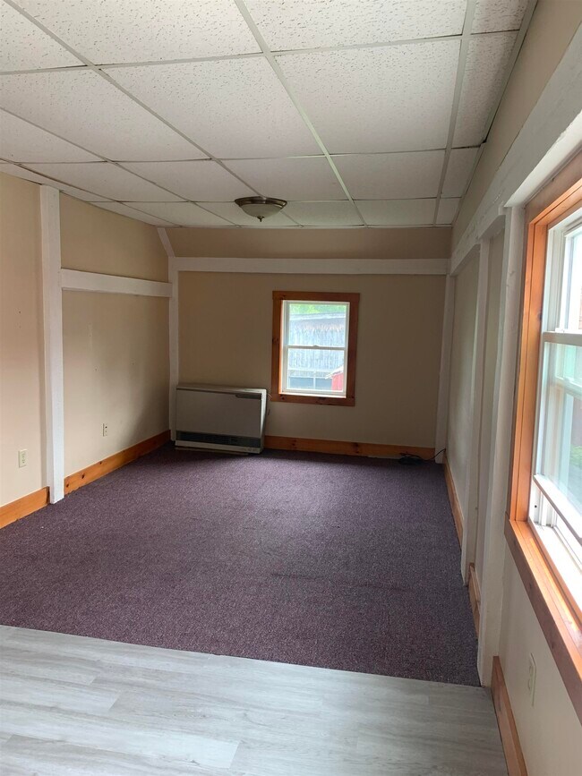 Building Photo - 4040 US-5