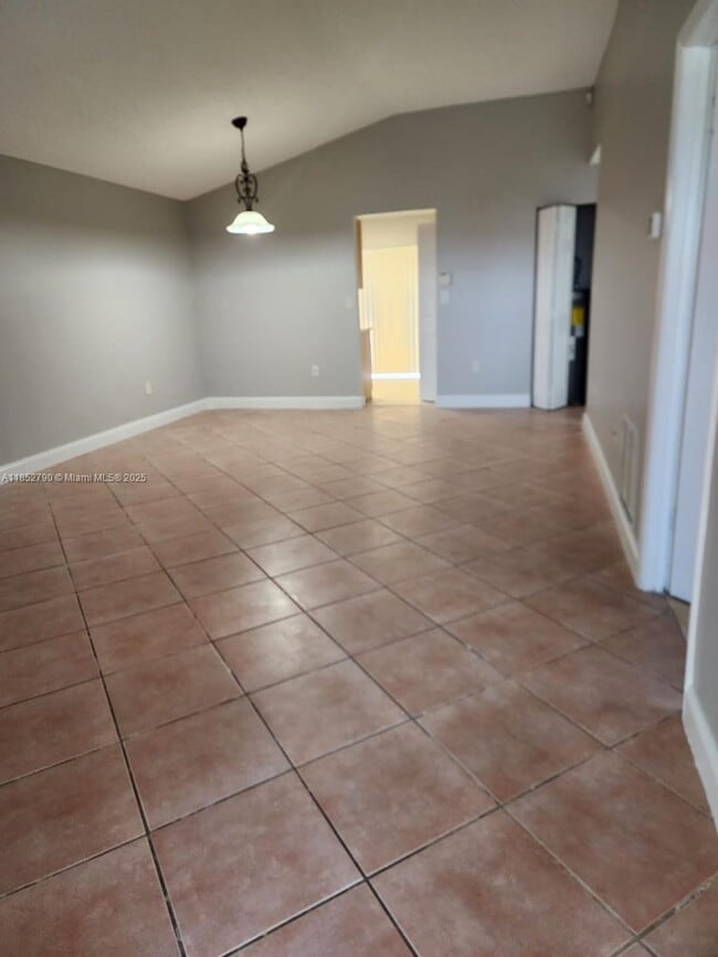 Foto del edificio - 10521 SW 207th St