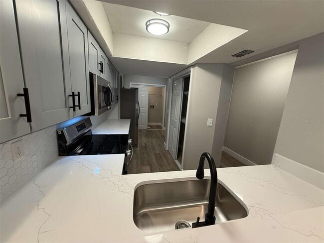 Foto del edificio - 3588 Raintree Ln