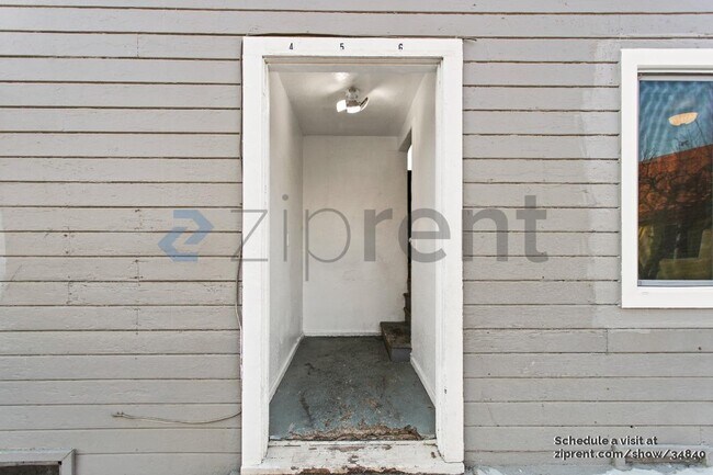 Building Photo - 1323 Monterey Ave