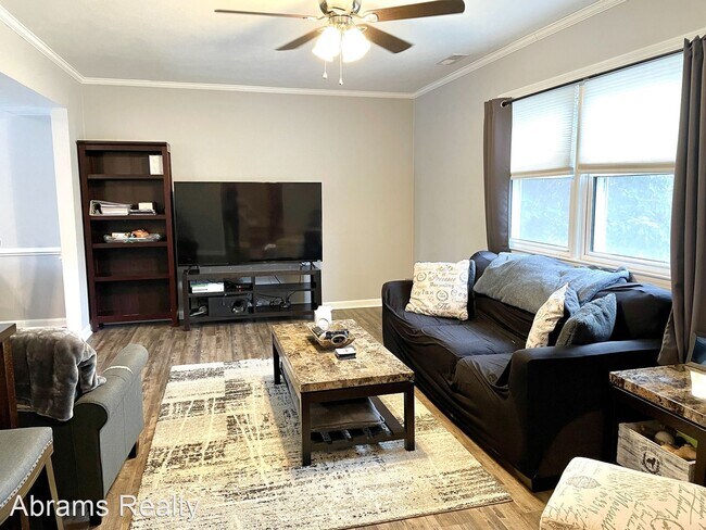 Building Photo - 4 br, 2.5 bath House - 812 Duke of Suffolk...