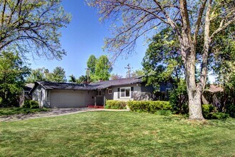 Building Photo - 8667 Cliffwood Way