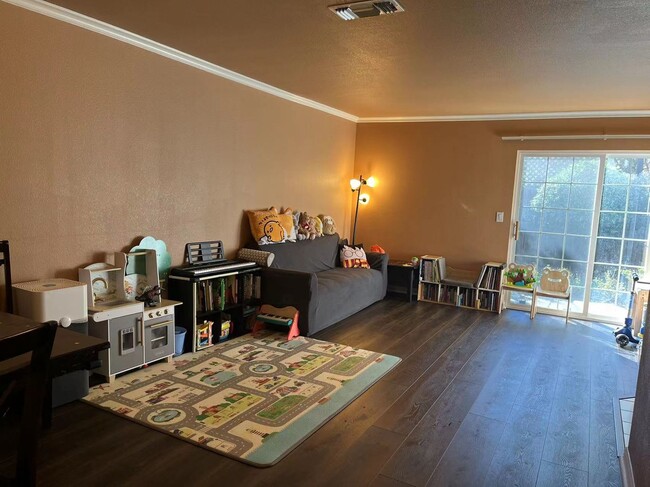 Building Photo - 6102 Marlee Cir