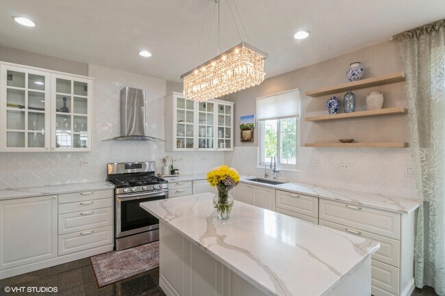 Foto del edificio - 485 E Thornhill Ln