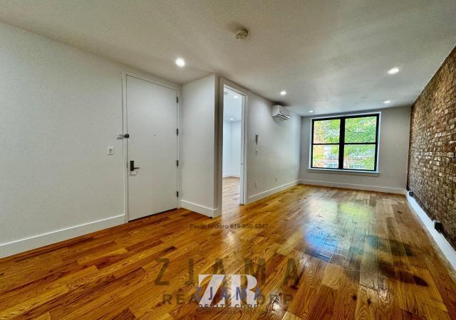 Foto del edificio - 3 bedroom in Brooklyn NY 11210