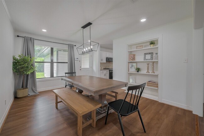Foto del edificio - 8057 Ridgeview Dr
