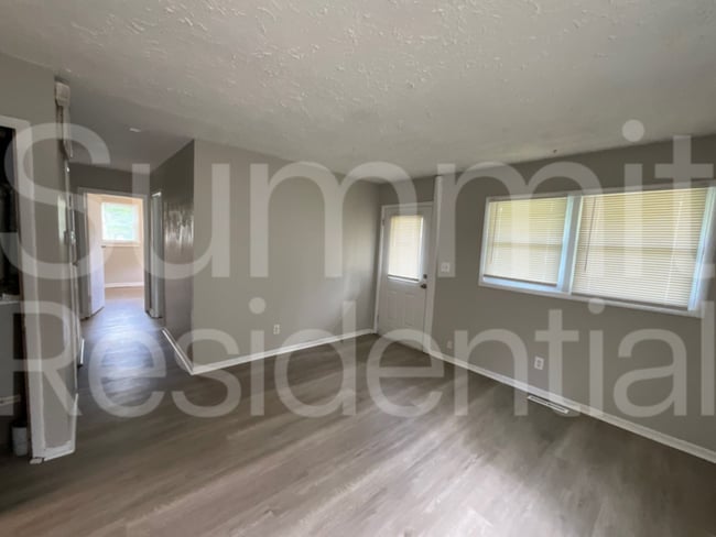 Foto del edificio - 5601 E 39 Terrace