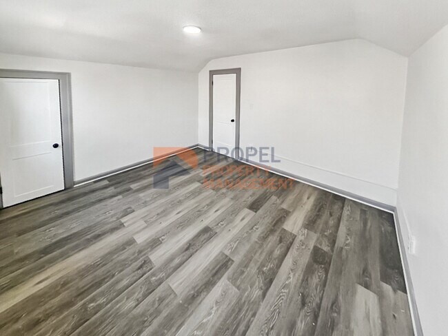 Foto del edificio - 9142 Yorkshire Rd