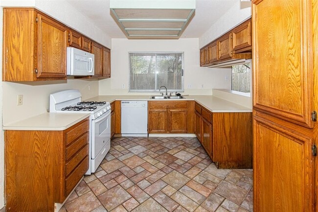 Building Photo - 9111 Woodhouse Dr