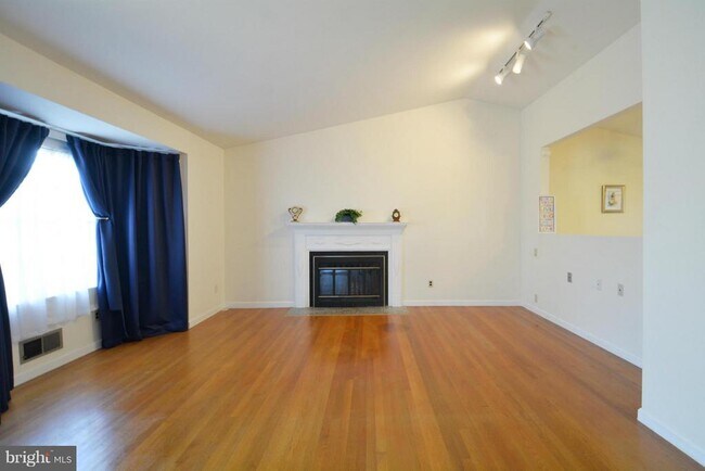 Building Photo - 3348 Beechtree Ln
