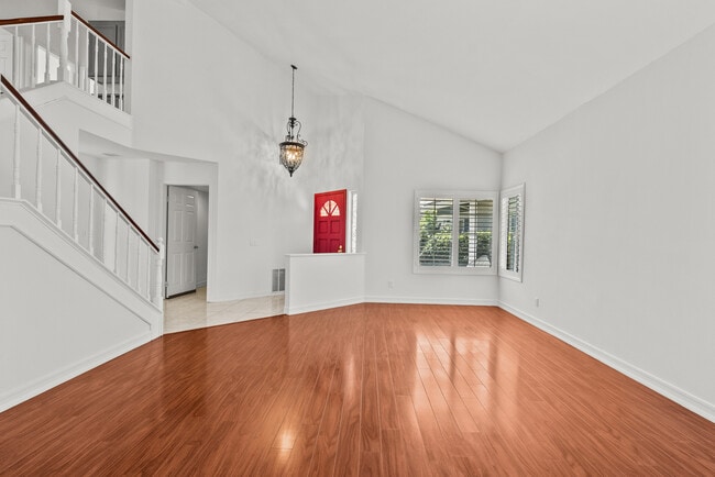Foto del edificio - 7231 Spring Ct