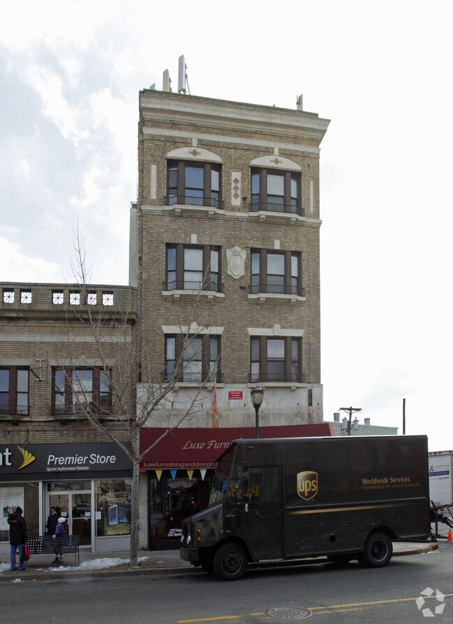 Foto del edificio - 320 Central Ave