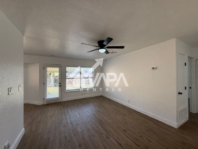 Photo - 7923 Langport House