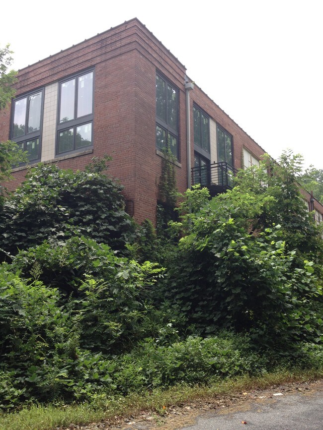 Apartamento en esquina con balcón - Adams Mill