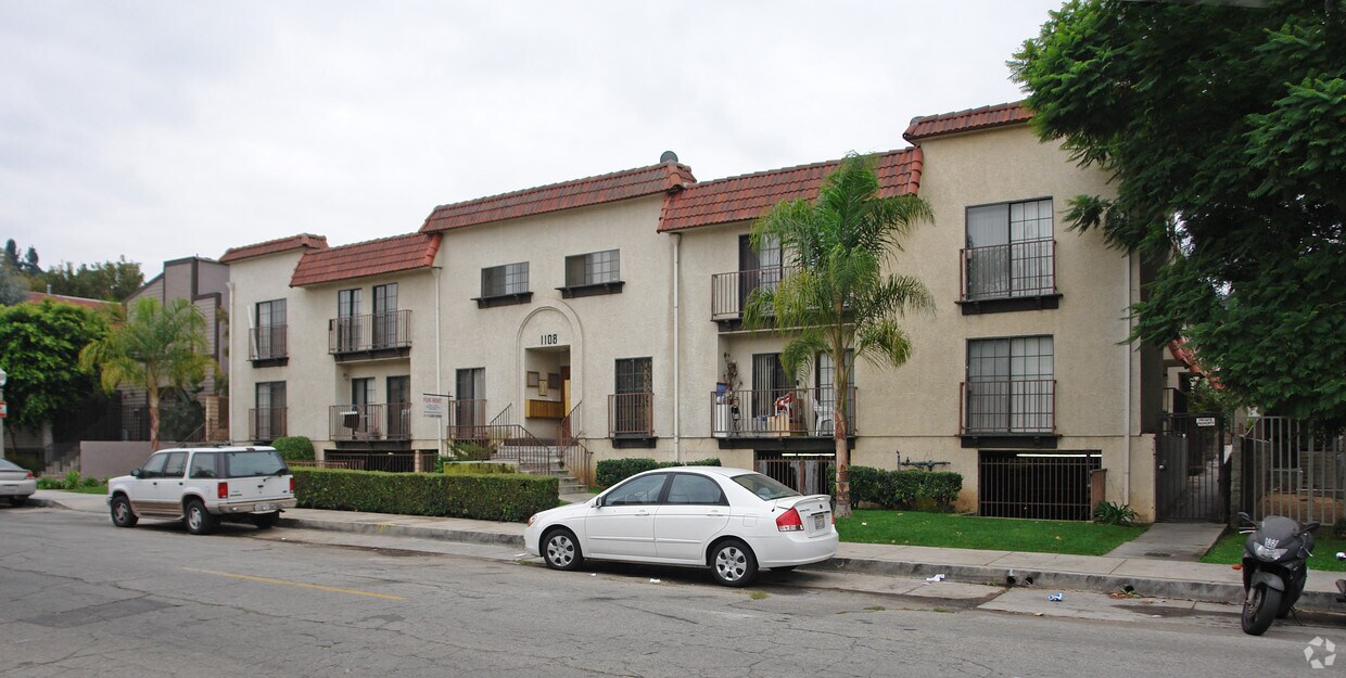 Foto del edificio - 1108 E Palmer Ave