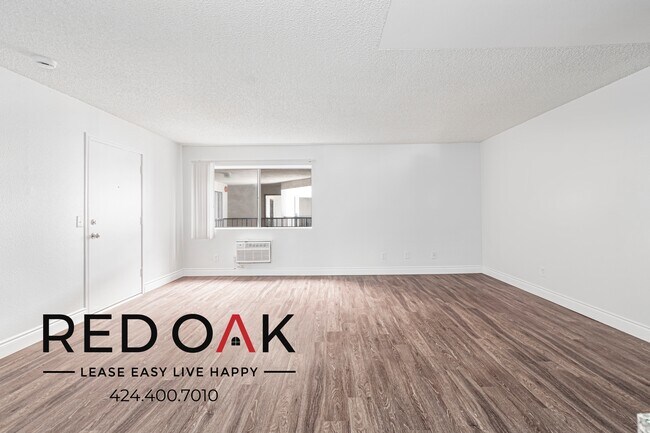 Foto del edificio - 2448 N Eastern Ave