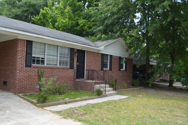 Building Photo - 129 Miranda Rd