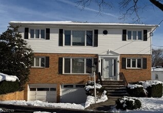 Building Photo - 21 Pilgrim Ct