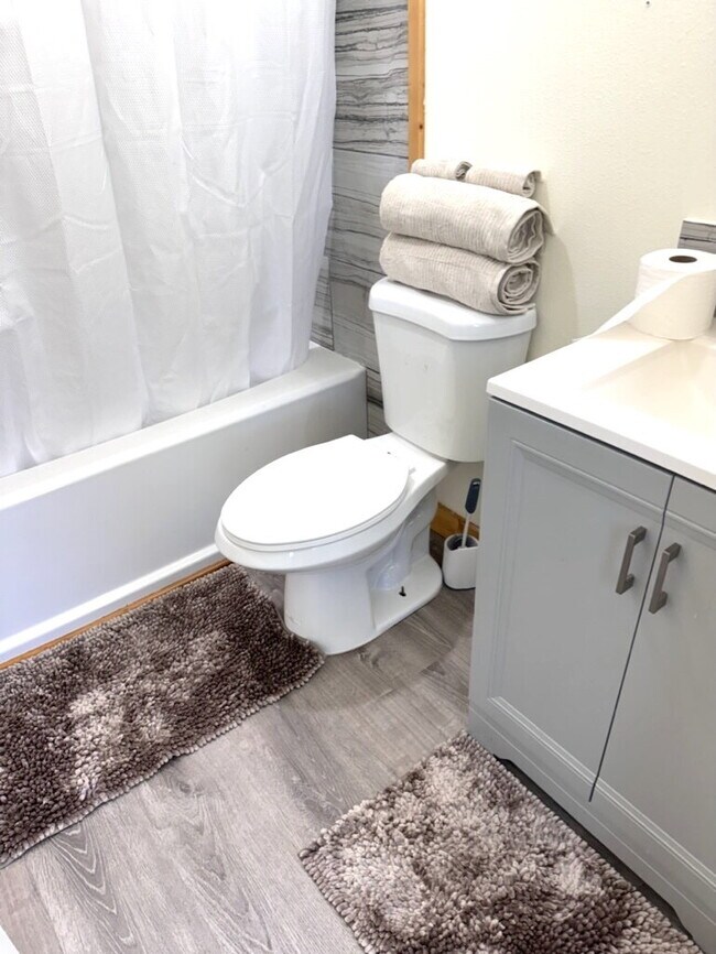 Foto del edificio - "Fully Furnished 1bd / 1ba in HPP Keaau, HI – Your Perfect Island Retreat!"