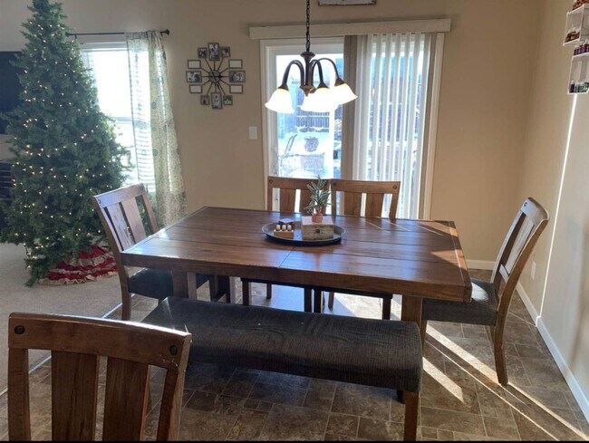 Foto del edificio - Hawthorne Lakes...4 Bed 2 Bath