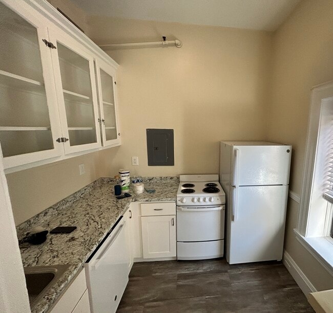 Foto del edificio - 1470 Beacon St