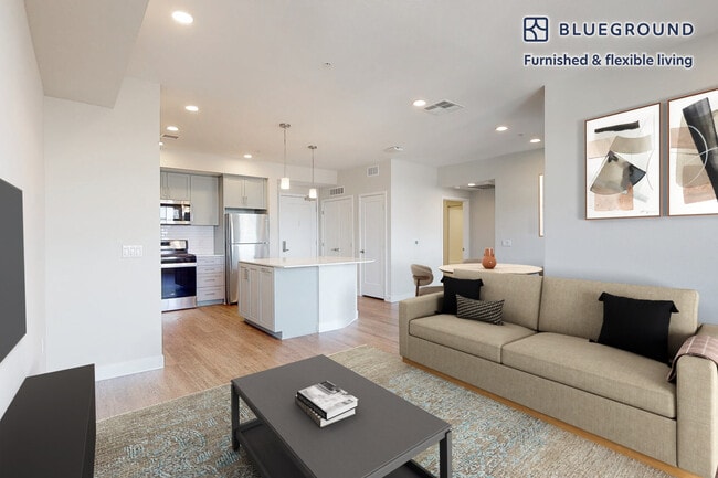 Foto del edificio - 825 S Myrtle Ave