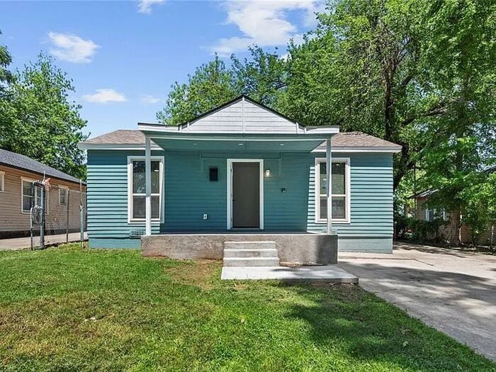 Charming, Beautifully Remodeled Home in The Upland Addition - Charming, Beautifully Remodeled Home in The Upland Addition