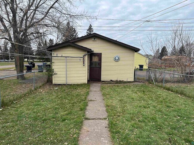 Building Photo - 2339 Banks Ave