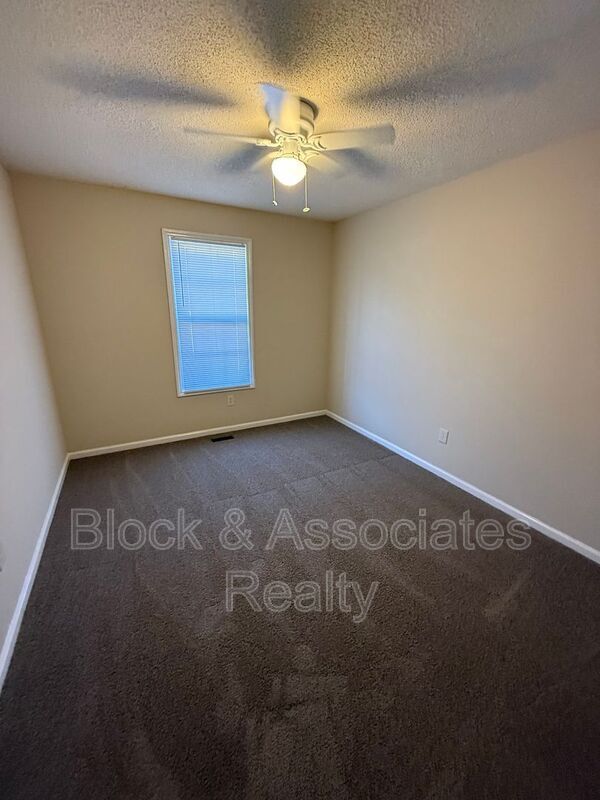 Building Photo - 1831 Saddlewood Ct