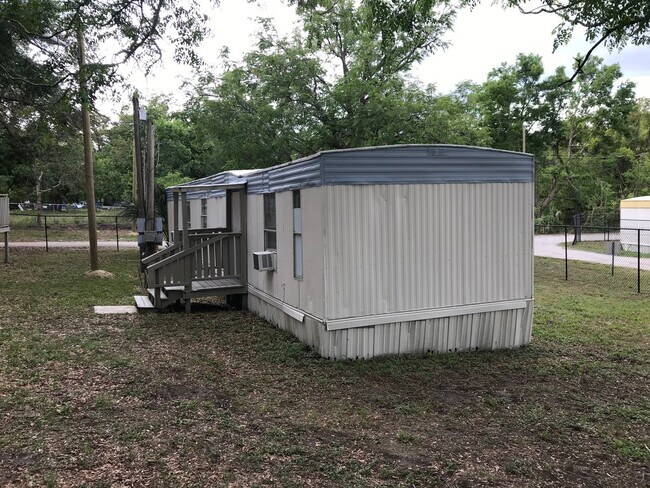 Foto del edificio - 1185 S Christiana Ave