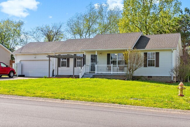 Foto del edificio - 239 Golden Pond Ave