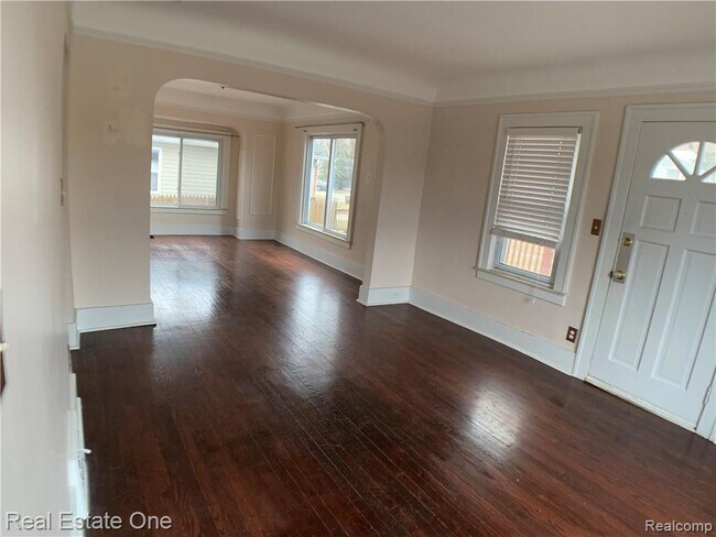 Foto del edificio - 3342 Buckingham Ave