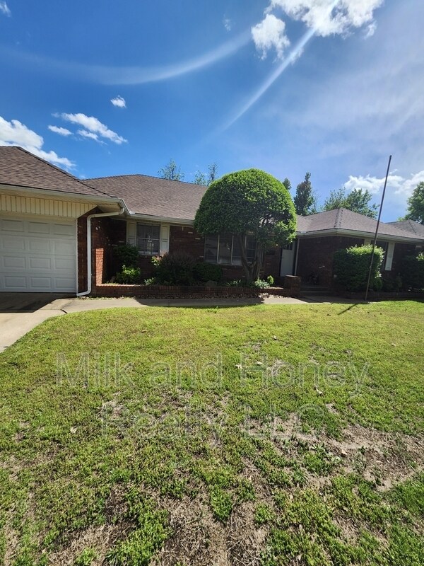Primary Photo - 3004 Kent Dr
